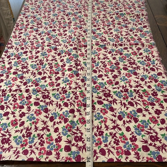 Vintage, soft cotton blue/magenta/fuchsia printed flowers, 34" x 42" - Picture 5 of 8